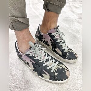 GOLDEN GOOSE Sneakers